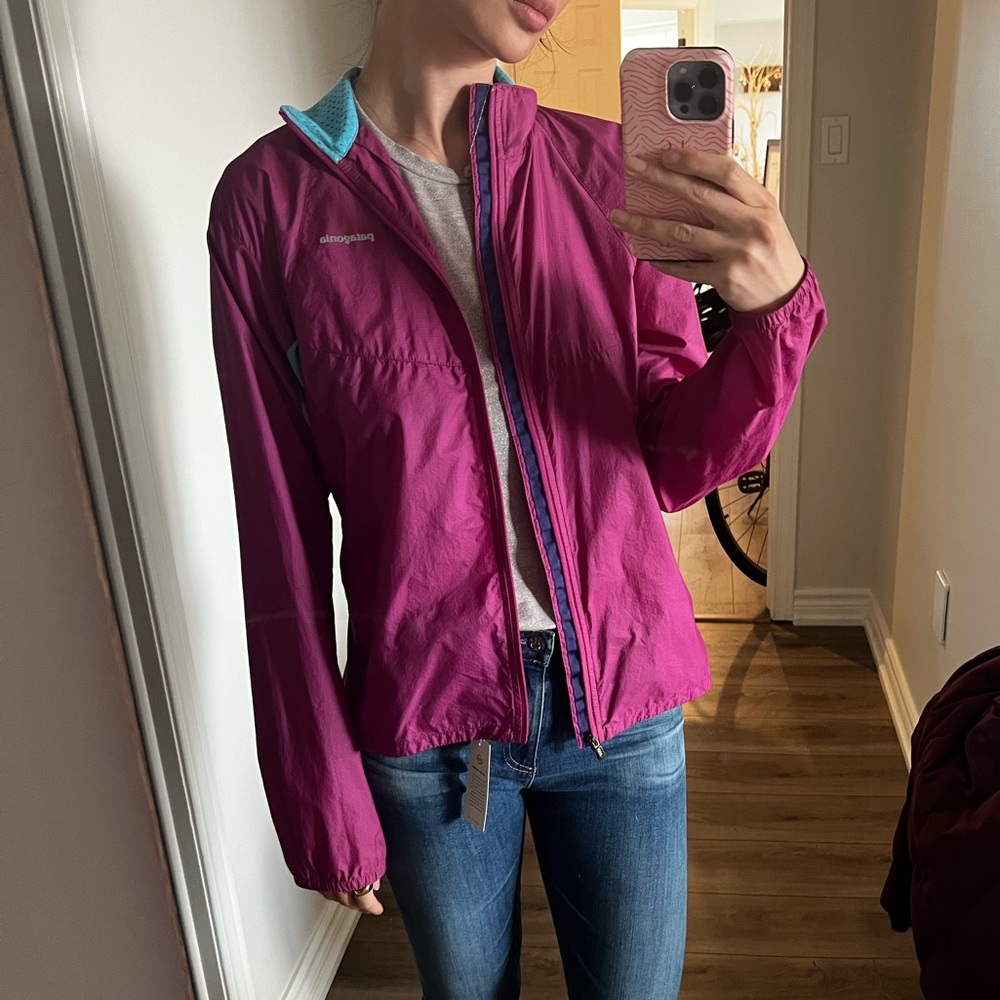 Patagonia light weight wind shell retro running jacket